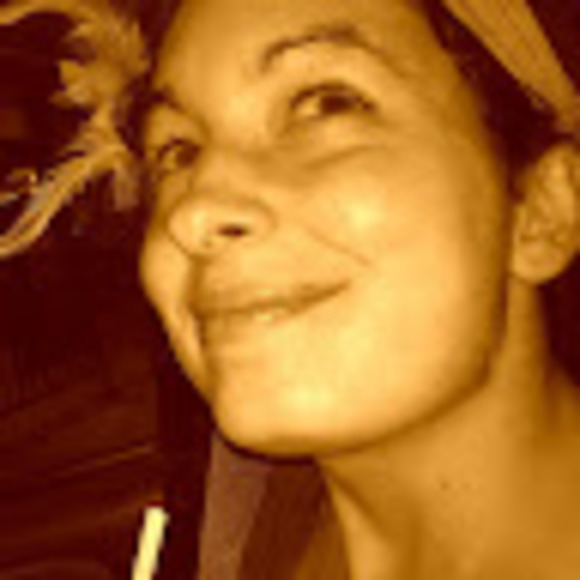 Meet your Posher, Lisa - Picture 1 of 1